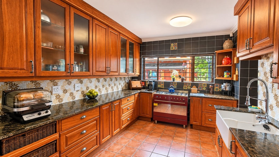 4 Bedroom Property for Sale in Brenton On Sea Western Cape